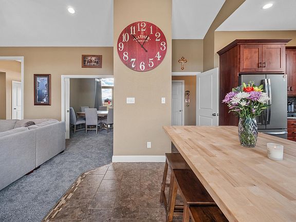 5th image of 703 Sally Port Rd