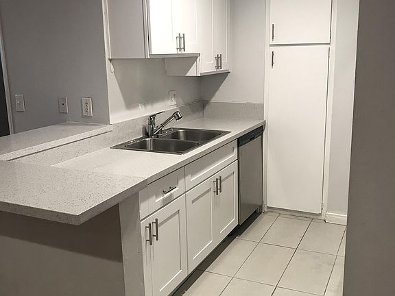 3rd image of 8650 Gulana Ave Unit L2163