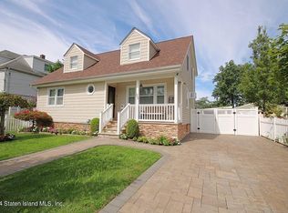 353 Craig Ave, Staten Island, NY 10307
