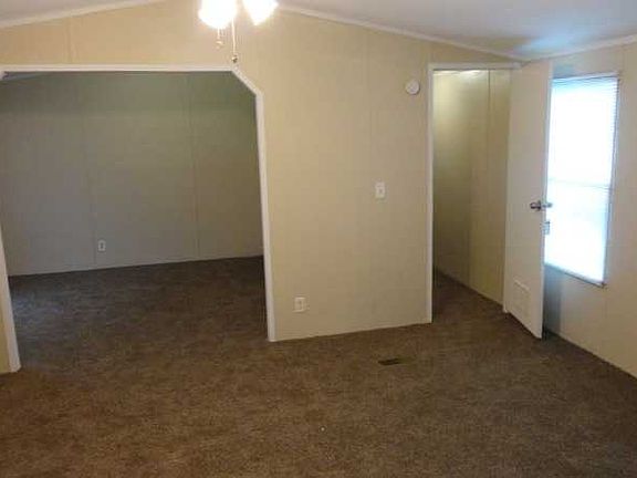 4th image of 9301 W Lakeside Dr