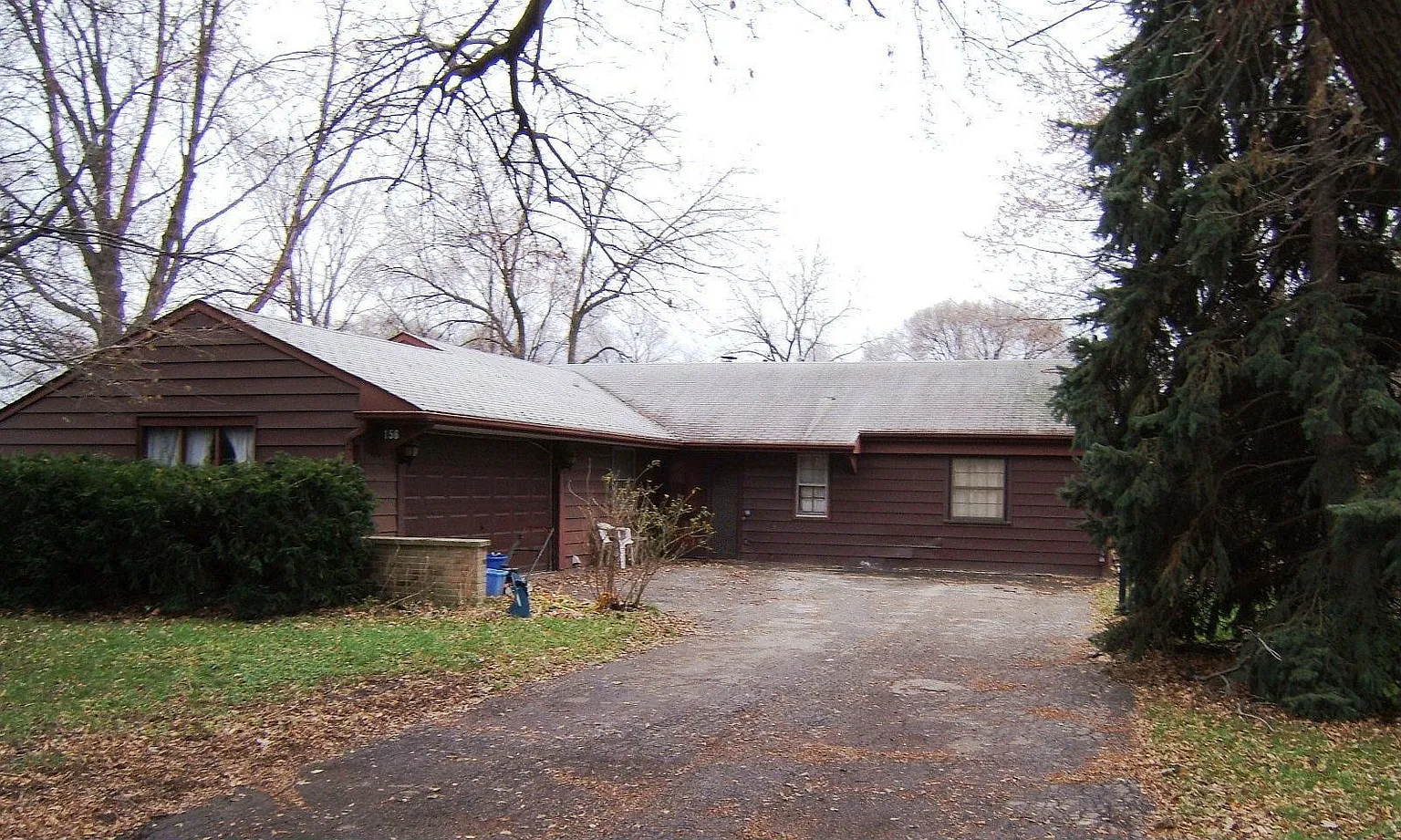 156 Oxford Rd photo 1