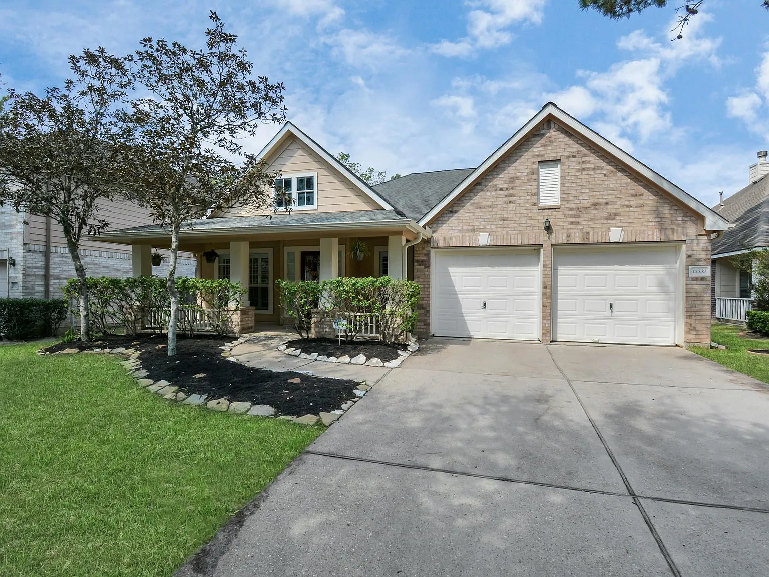 4 bed, 2.0 bath, 2207 sqft, $2,495 — Photo 2