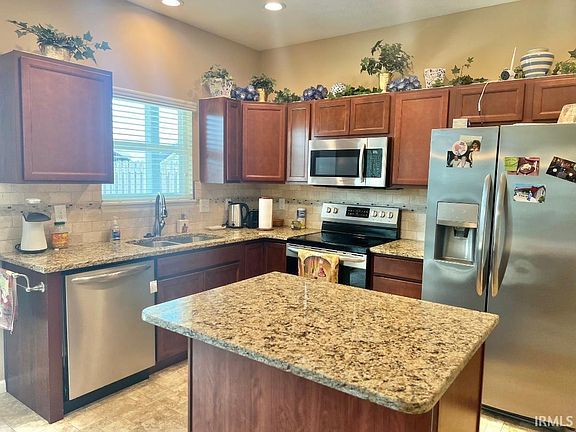 5th image of 3115 Tanager Dr