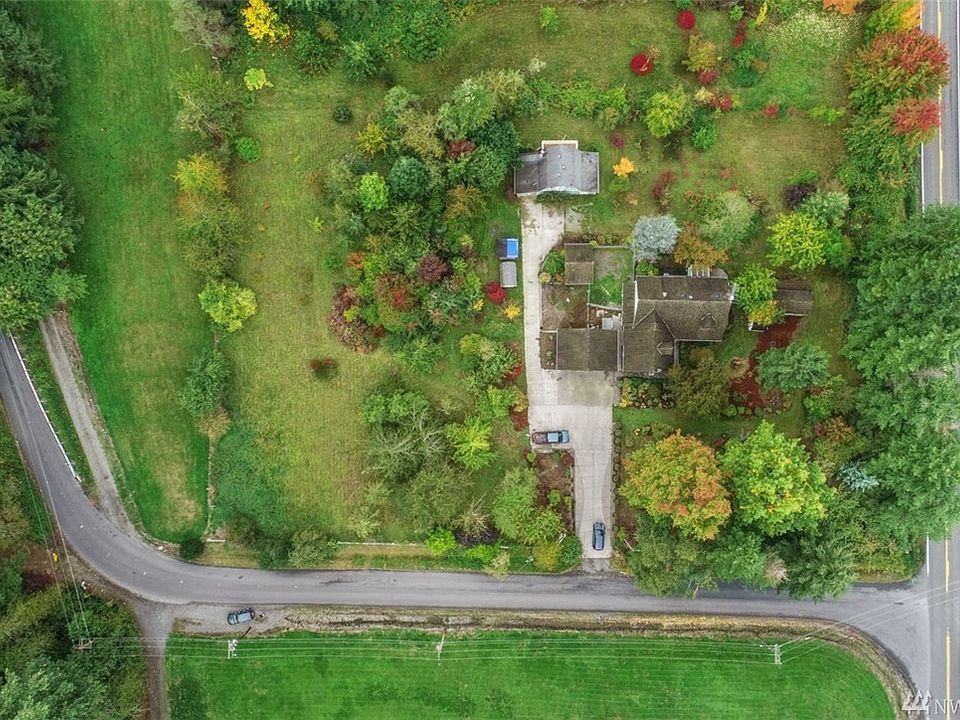 Looking for 2 HOMES plus room for all your toys & animals? 