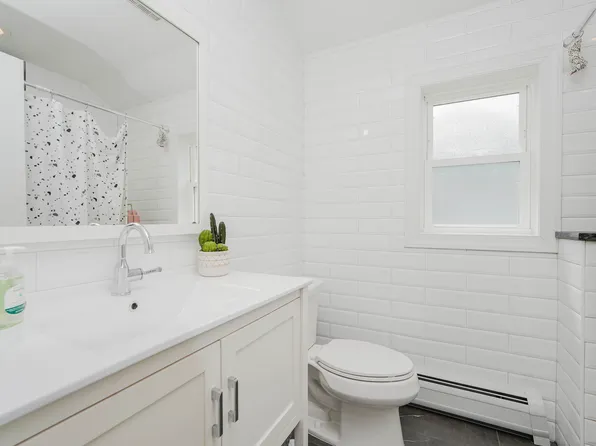 634 Darlington Avenue image 9 of 16