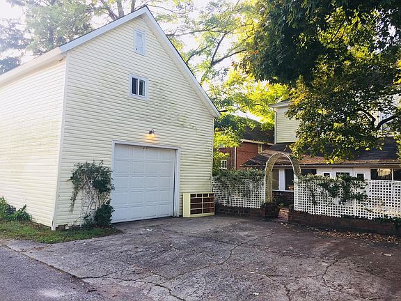 3rd image of 158 Moull St