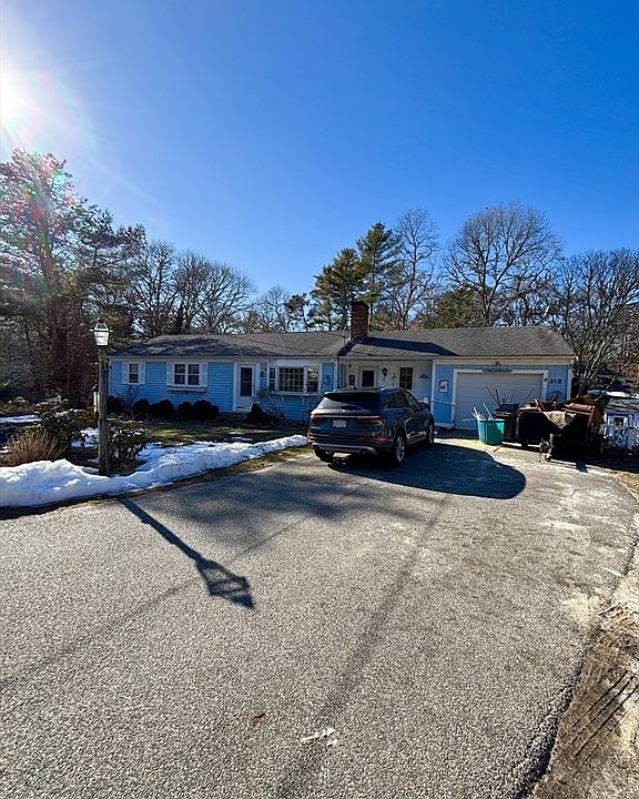 2nd image of 31 Galahad Cir