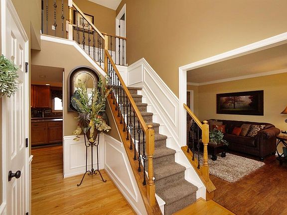 3rd image of 5102 Clovercrest Ct