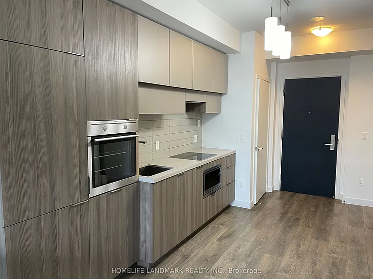 8 Eglinton Ave E #2009 — Photo 5