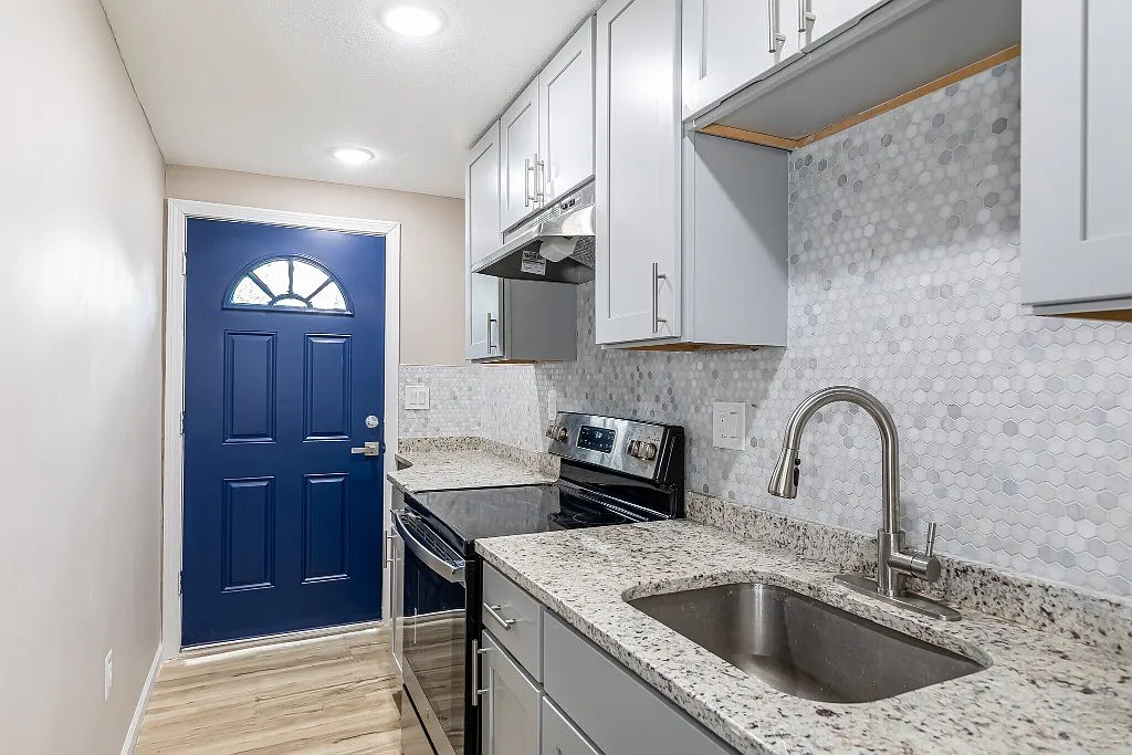 1 bed, 550 sqft, $1,550 — Photo 2