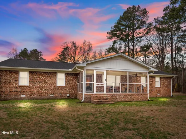 10060 Nc 33 Highway E, Chocowinity, NC 27817