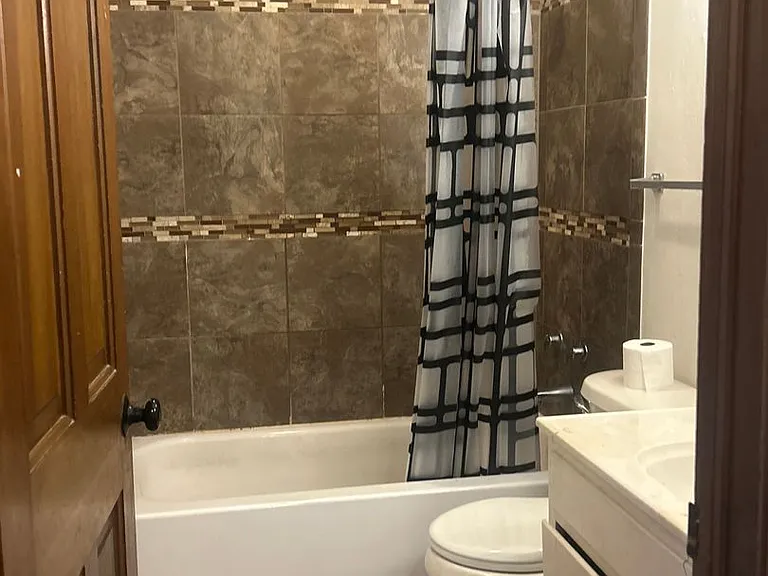 1040 Hunt Ave — Photo 7