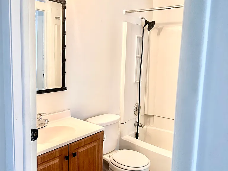 4 Avonshire Ct — Photo 12