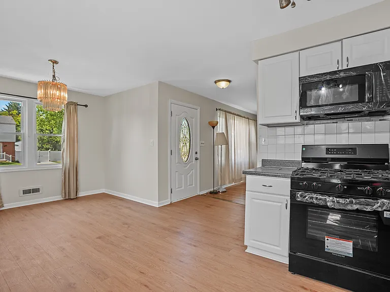 3307 Wild Cherry Rd — Photo 7
