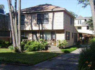 2249 Sandalwood Rd, Virginia Beach, VA 23451