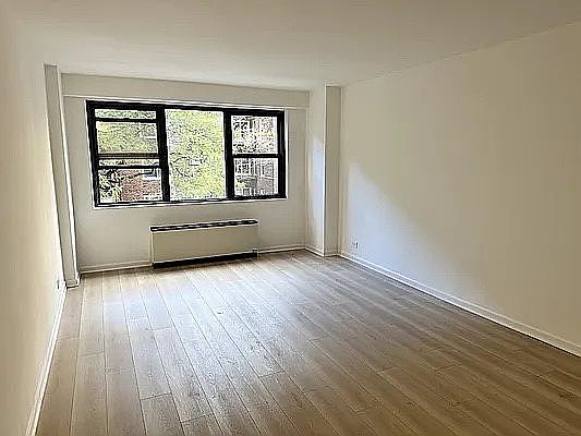 1st image of 305 E 86th St #2S