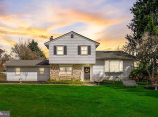 201 Kimber Dr, Phoenixville, PA 19460