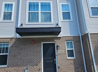 1542 Slade Way, Des Plaines, IL 60018