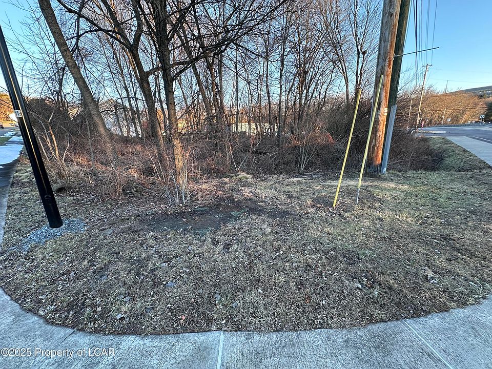 2nd image of 25 Cherry Dr