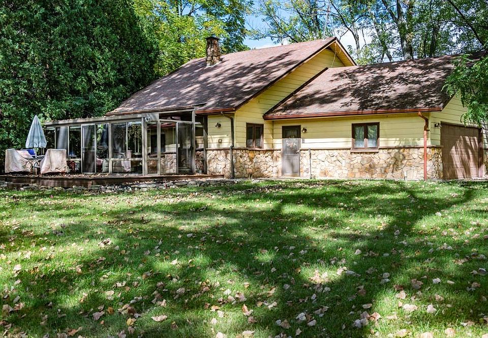 1st image of 204 N Mohee Dr