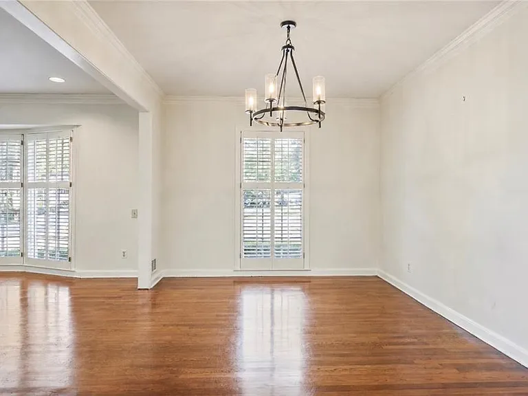 2509 Sharondale Dr NE — Photo 6