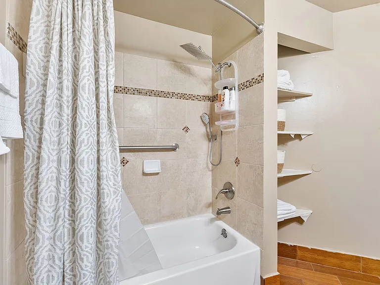 3648 NW 83rd Ln — Photo 7