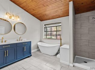 2040 Avignon Dr #A, Saint Charles, MO 63303