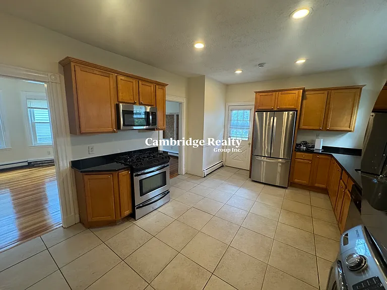 64 Fisher Ave #3T — Photo 2