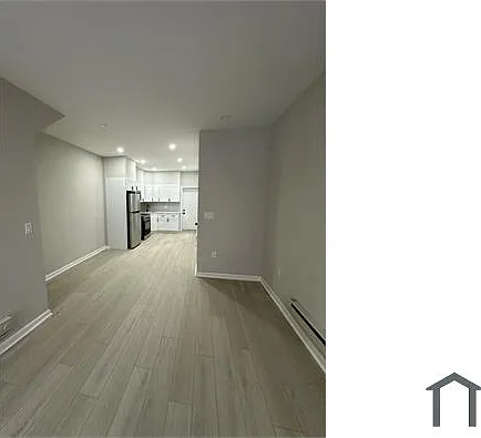 3 bed, 1010 sqft, $2,200 — Photo 3