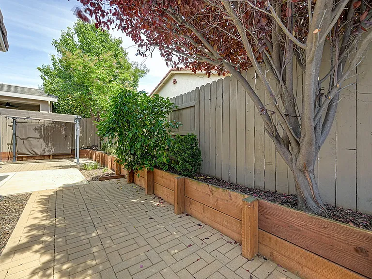 2232 Ranch View Dr — Photo 36
