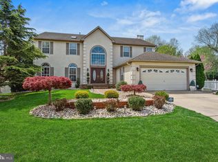 17 Albany Rd, Marlton, NJ 08053