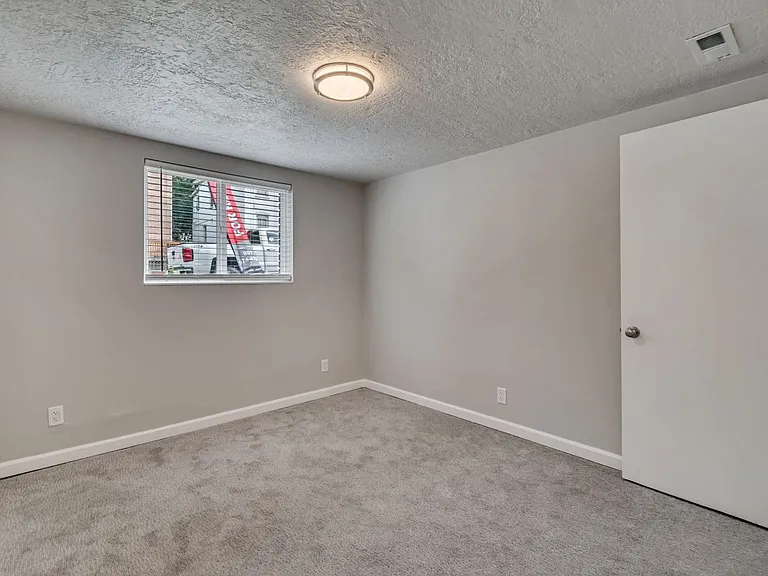 1260 E Alameda Ave — Photo 16