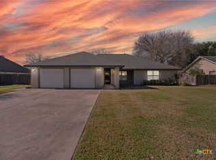 1315 Walter Ellison Dr, Lockhart, TX 78644