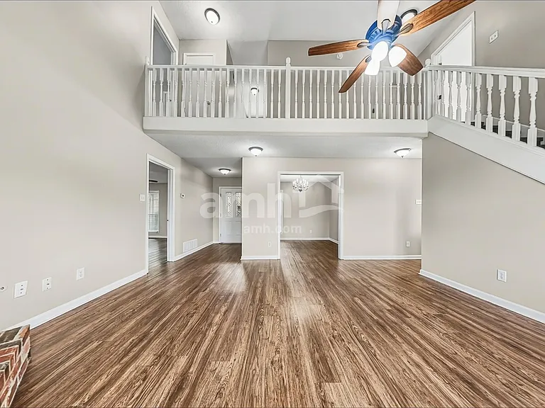 1400 Pendulum Dr N — Photo 6