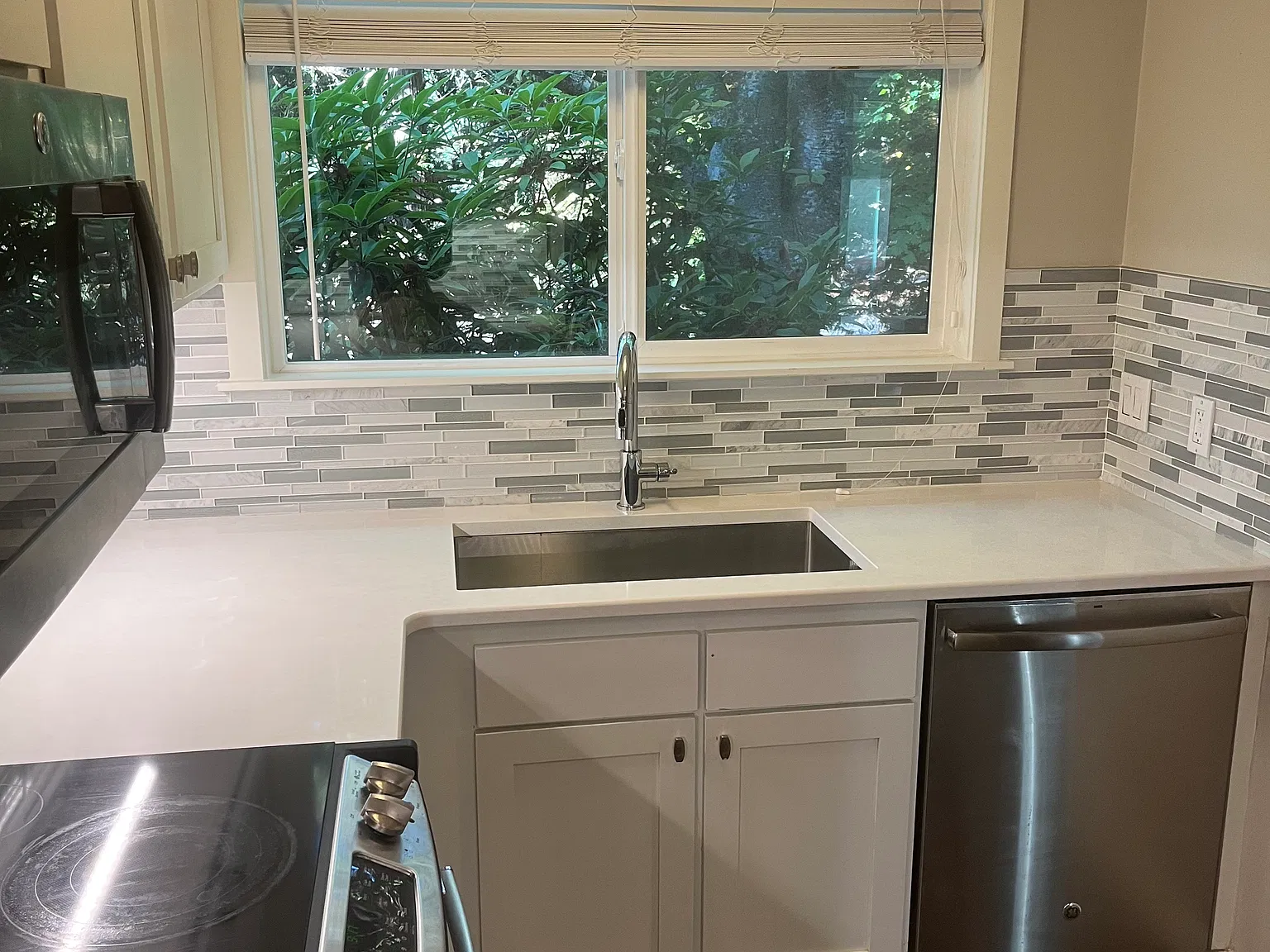 2 bed, 1.5 bath, 800 sqft, $2,000 — Photo 3