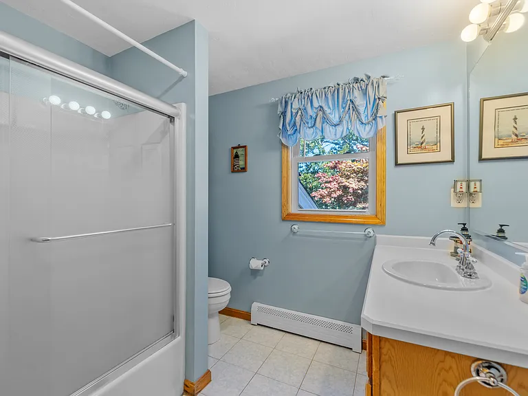 114 Dover Rd — Photo 15