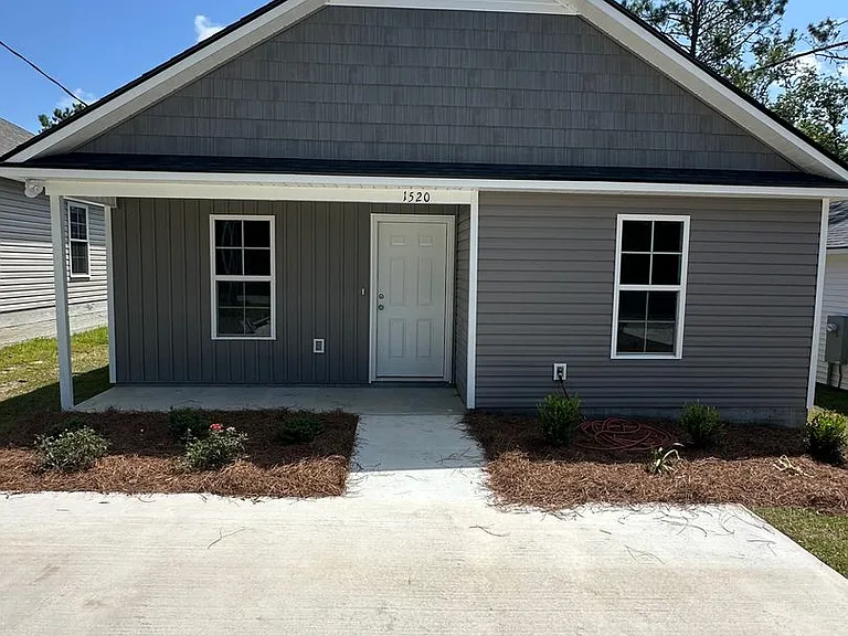 1520 Woodard St — Photo 8