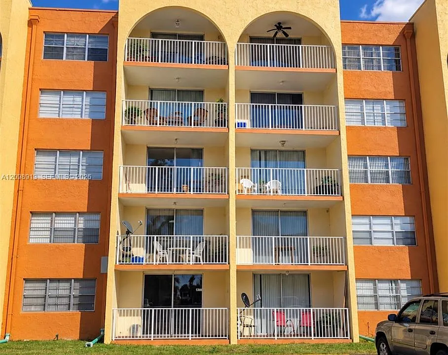 7000 NW 186th St #4-116