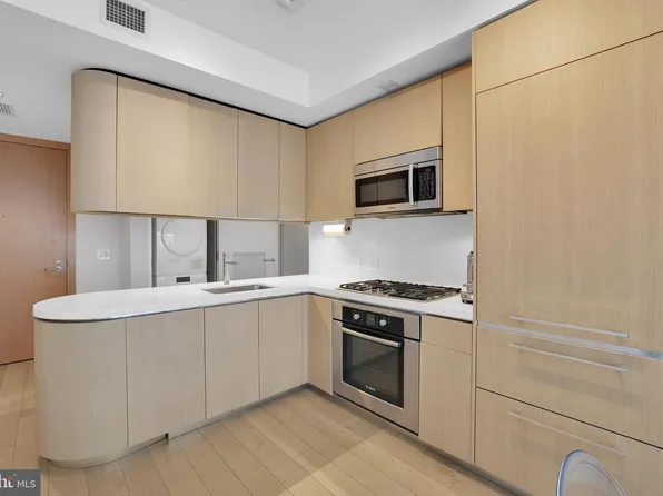 925 H St NW APT 506, Washington, DC 20001