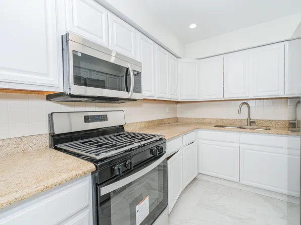 22 Oakville Street image 3 of 16