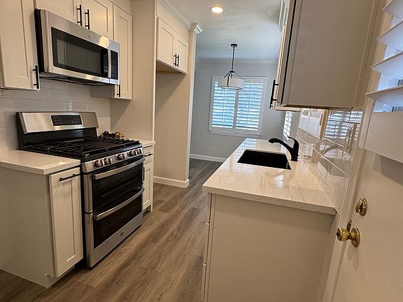 5th image of 283 S 3rd Ave APT A