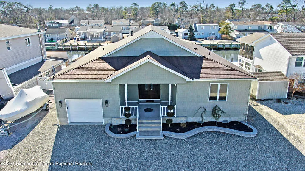 1833 Skiff Ct photo 1