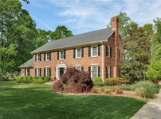 5001 Edinborough Rd, Greensboro, NC 27406