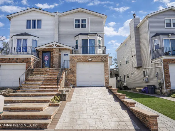 115 Rockne St, Staten Island, NY 10314