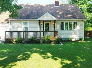 2520 Rockefeller Rd, Wickliffe, OH 44092