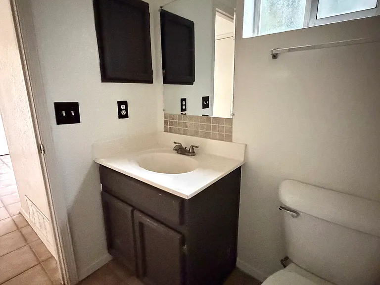 344 Bartlett Dr #E — Photo 18