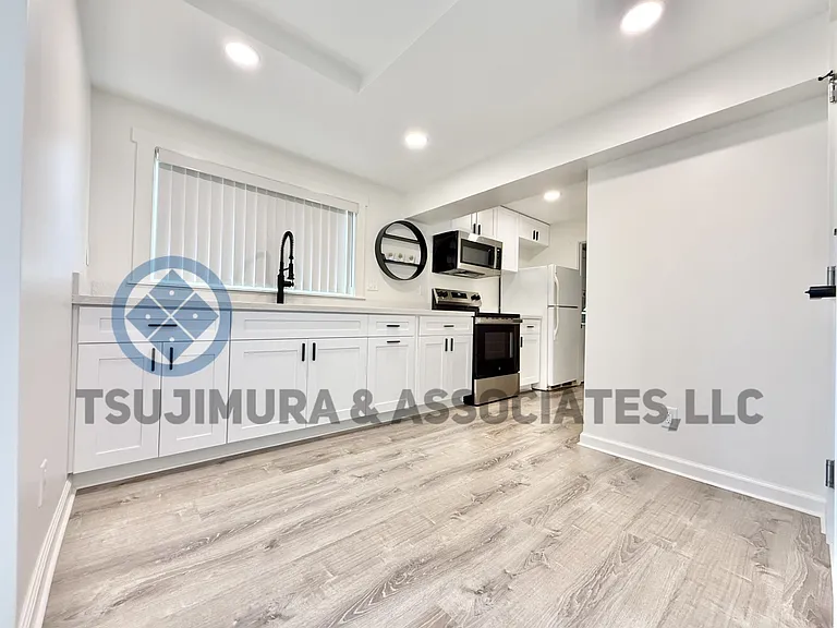1707 Wilhelmina Rise — Photo 4