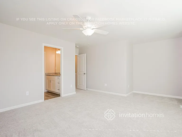 30 N Riverside Dr — Photo 10