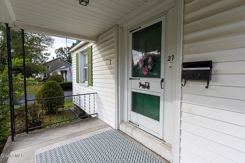 4th image of 27 Thomas Street