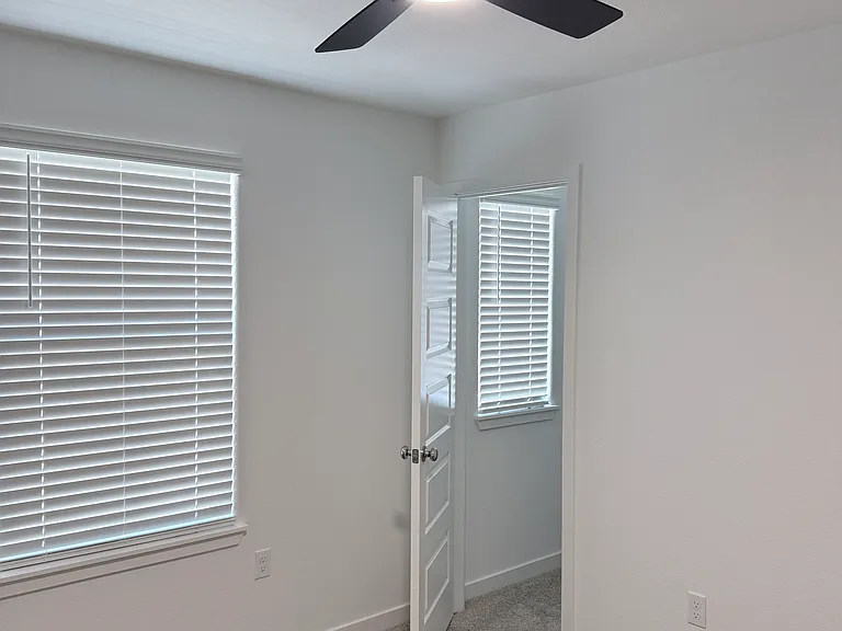 12628 Hereford Ave — Photo 17